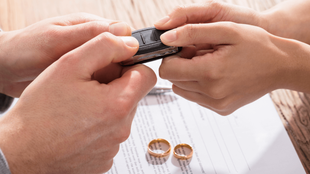 husband and wife fighting over car keys